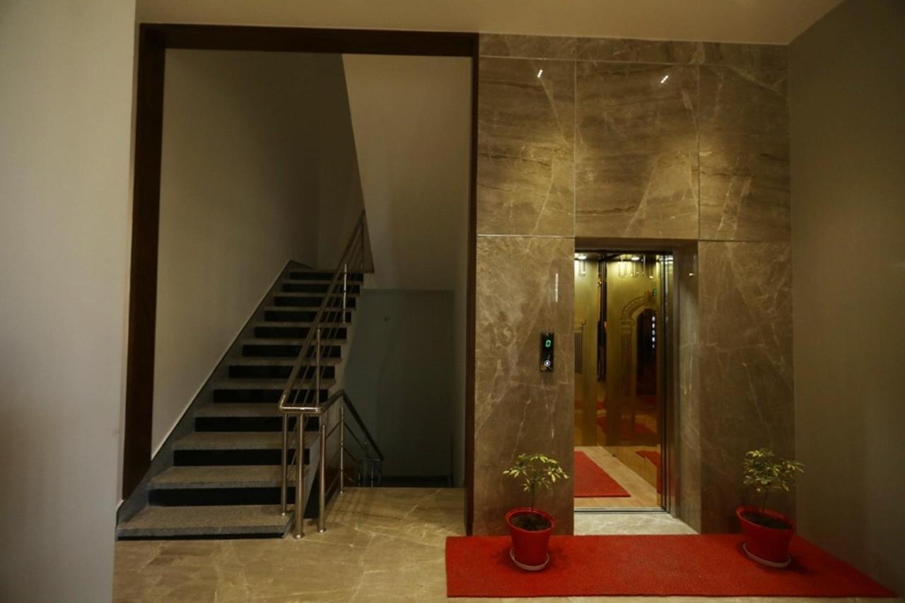 Pine Regency - Aravali'S Peak View Hotell Udaipur Eksteriør bilde
